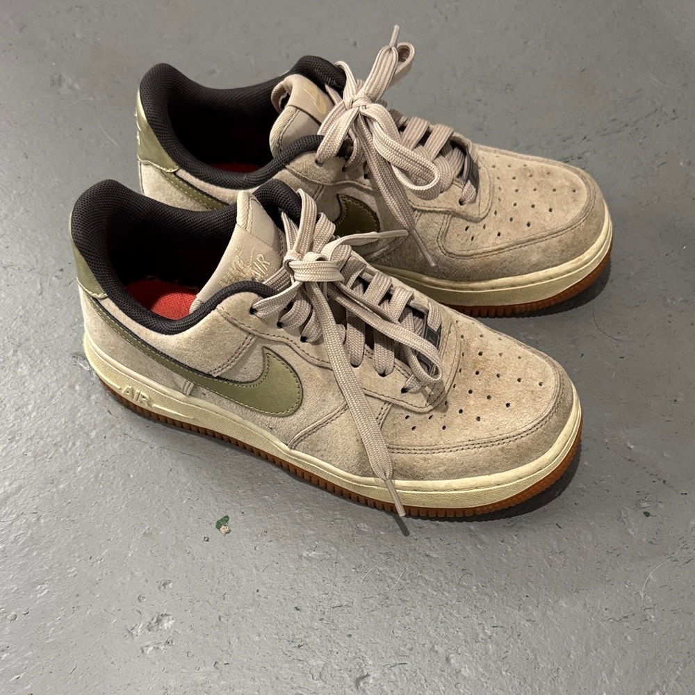 Nike airforce 1 grey metallic sneaker